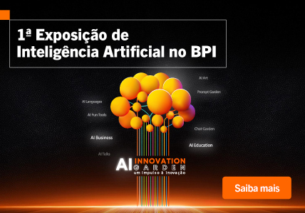 Info: Logotipo de uma árvore com bolas laranja e tronco com linhas coloridas. A 1ª exposição no BPI sobre inteligência arteficial.